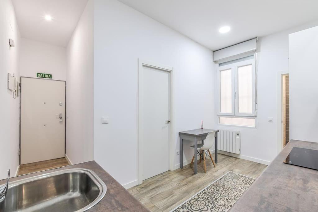 Апартаменти Unique Flat La Latina * Billiard & Darts Мадрид Екстер'єр фото