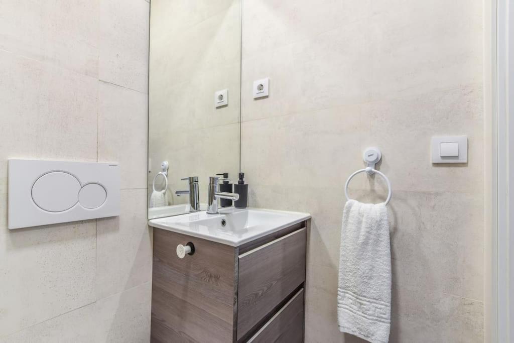 Апартаменти Unique Flat La Latina * Billiard & Darts Мадрид Екстер'єр фото